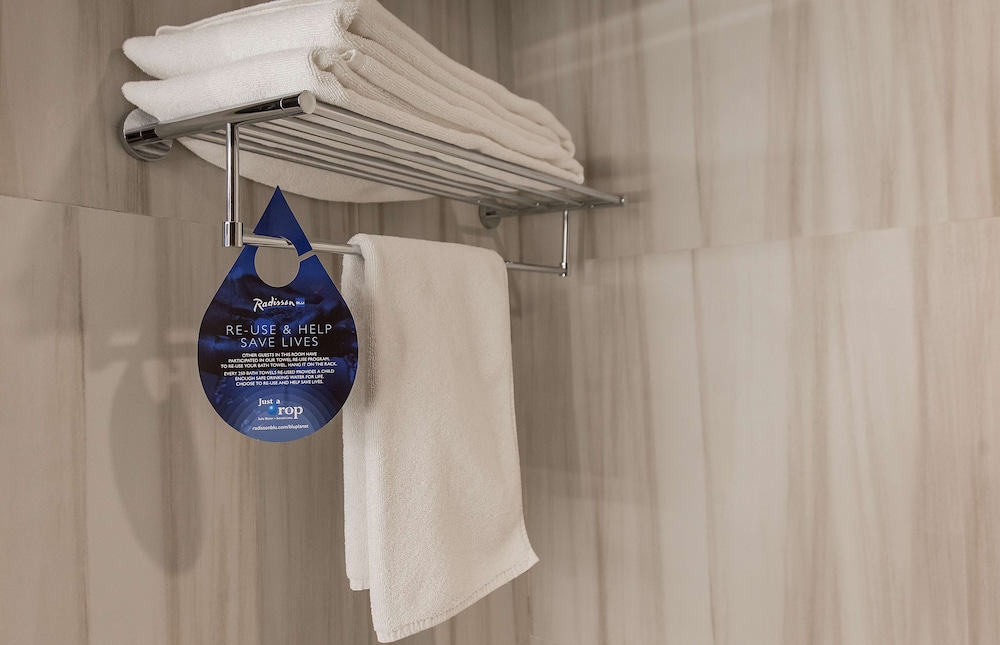 radisson blu leogrand hotel