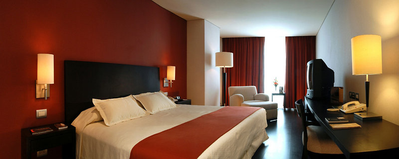hotel ilunion les corts spa