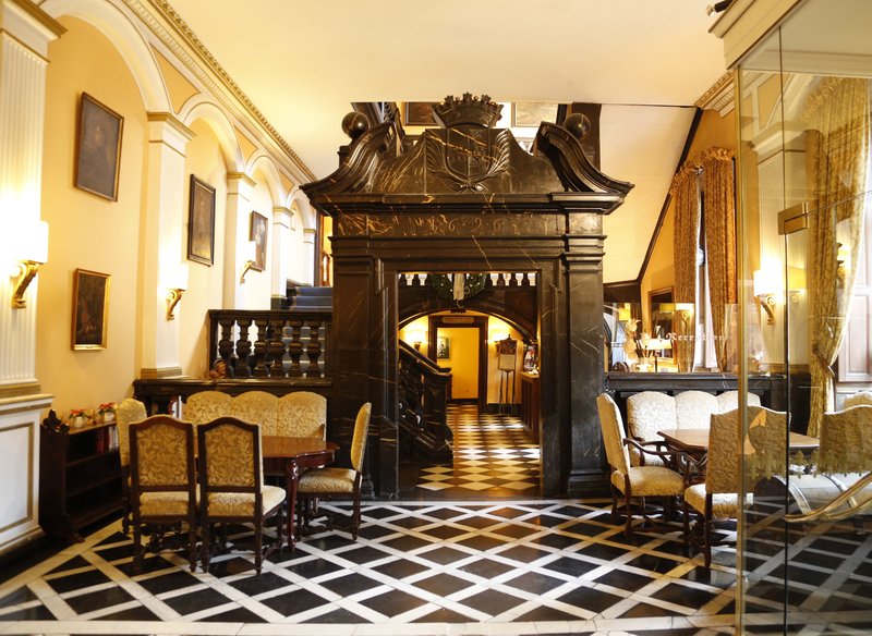 schlosshotel hugenpoet