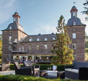 Schlosshotel Hugenpoet,Essen>>Dusseldorf,5 star