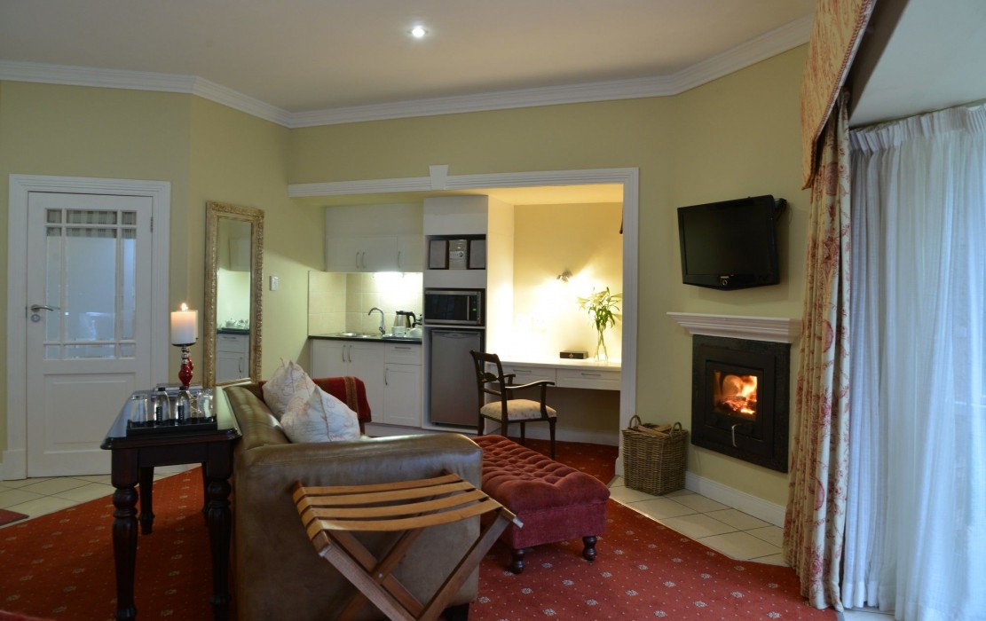 Walkersons Hotel & Spa,Dullstroom>>Belfast,5 star