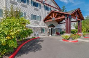 fairbridge inn and suites dupont