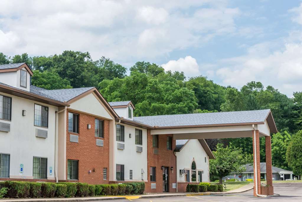super 8 by wyndham coshocton roscoe village