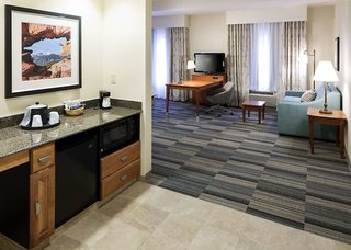 Hampton Inn & Suites Colorado Springs/I-25 South,El Paso County>>Colorado Springs,3 star