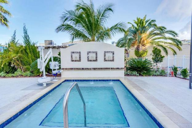courtyard st petersburg clearwater madeira beach