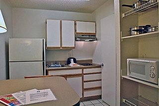 studio 6 austin tx midtown