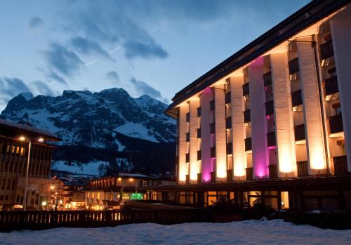 hotel alaska cortina