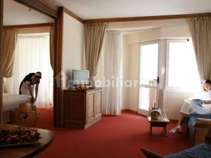 hotel alaska cortina