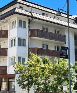 hotel alaska cortina