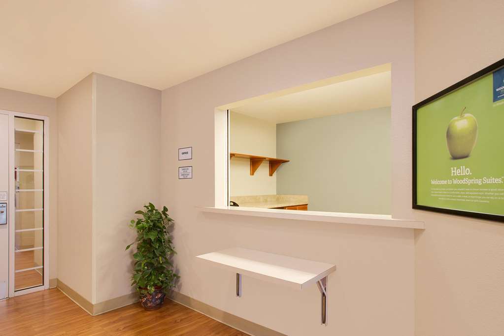 woodspring suites louisville southeast