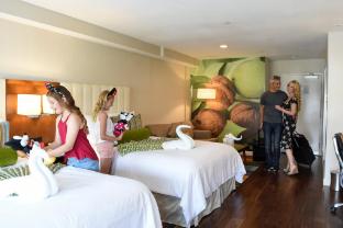 hotel indigo anaheim by ihg