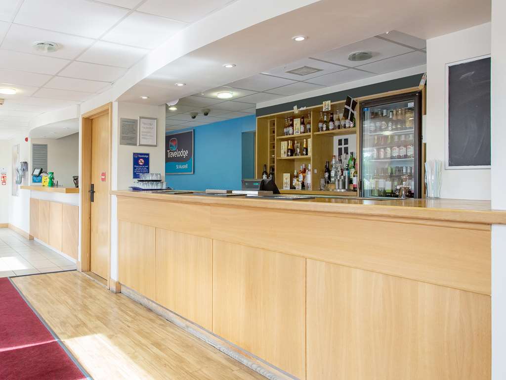 travelodge st austell