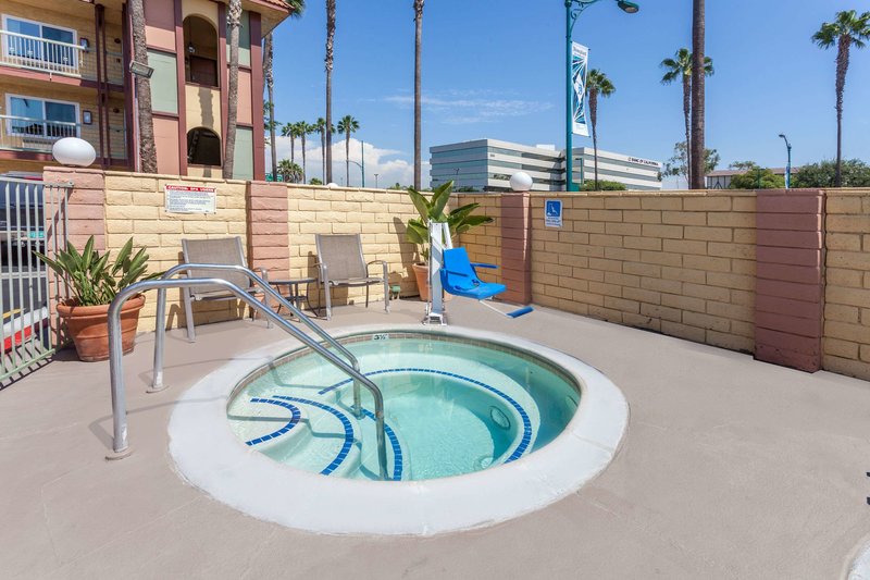super 8 by wyndham anaheim disneyland drive