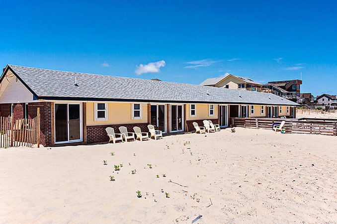 dolphin oceanfront motel