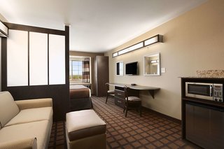 microtel inn and suites by wyndham cotulla