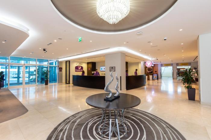 premier inn abu dhabi airport business park