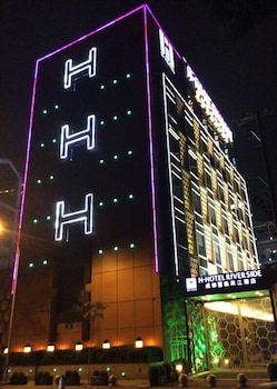 h hotel riverside