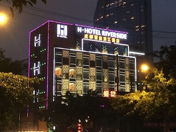 h hotel riverside