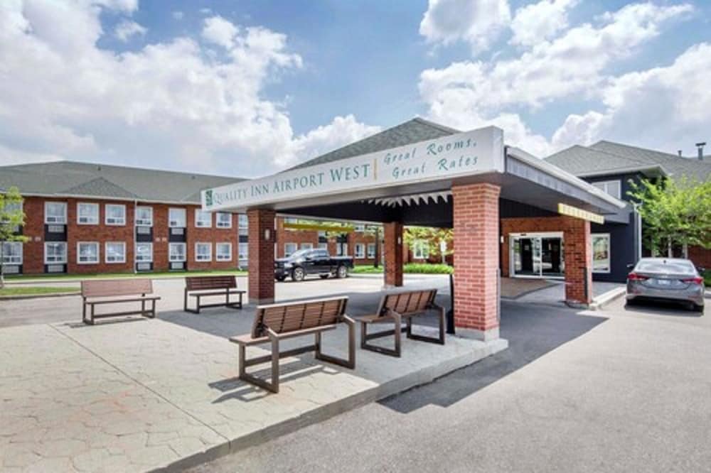 quality inn airport west