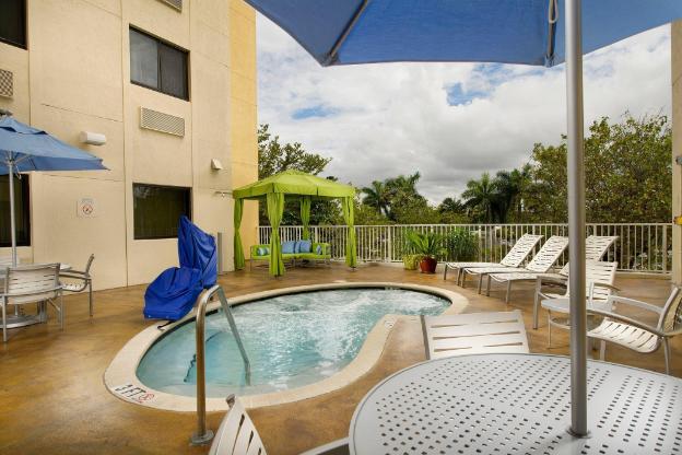 fairfield inn and suites by marriott miami airport south