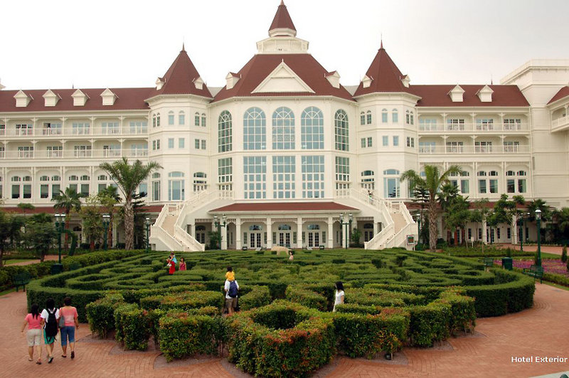 Hong Kong Disneyland Hotel