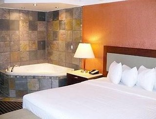 Lexington Inn & Suites Nw Chicago Elgin,In The City Center,3 star