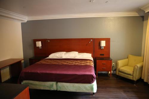 chateau inn and suites