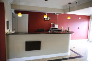 chateau inn and suites