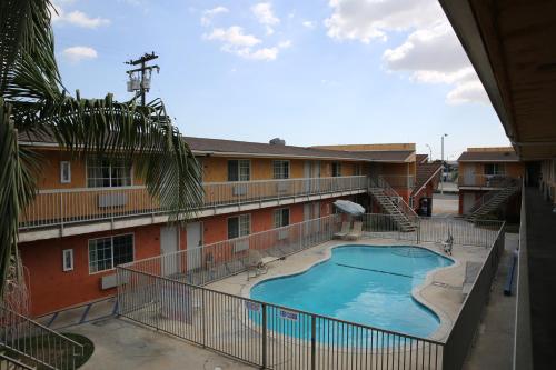 chateau inn and suites