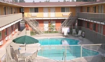Chateau Inn And Suites,Cerritos>>Bell Gardens,2 star