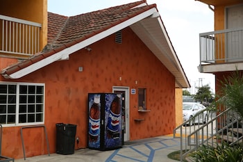 Chateau Inn And Suites,Cerritos>>Bell Gardens,2 star