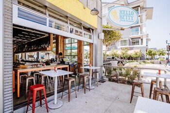 springhill suites by marriott oceanside beach