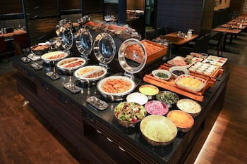 hotel mystays shin osaka conference center