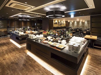 hotel mystays shin osaka conference center