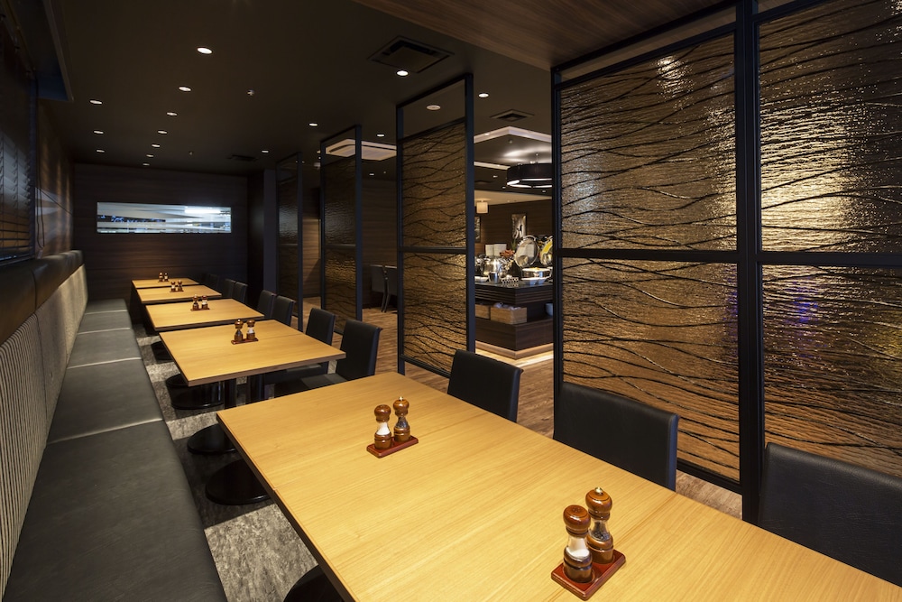 hotel mystays shin osaka conference center