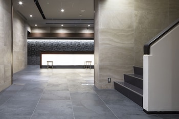 hotel mystays shin osaka conference center