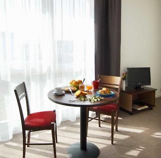 city residence paris saint maurice