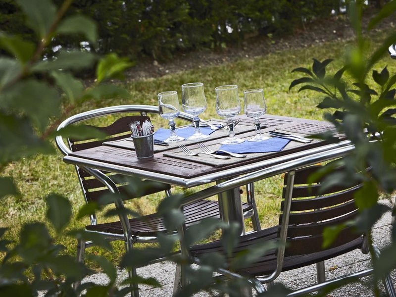 greet hotel villeneuve la garenne