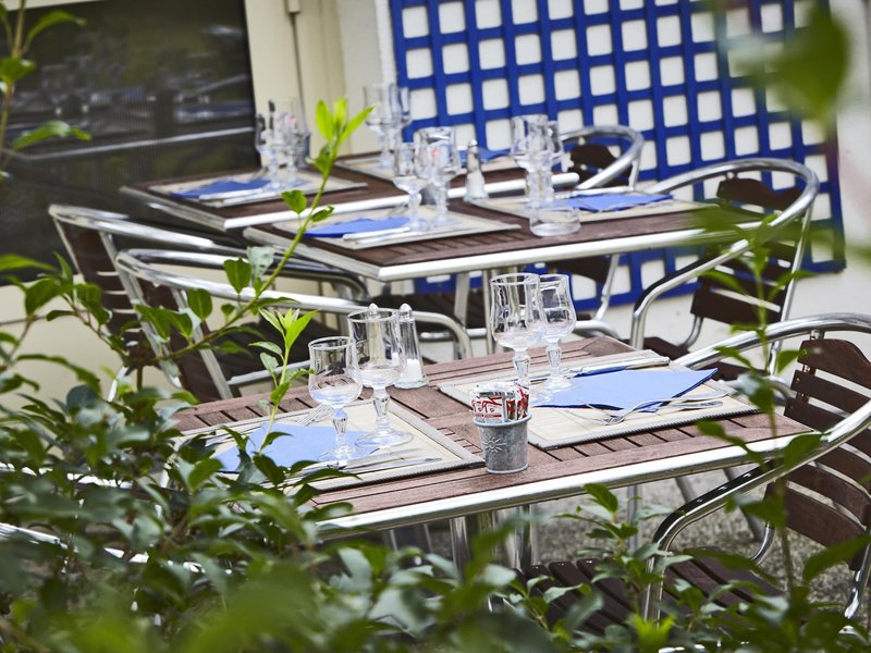 greet hotel villeneuve la garenne