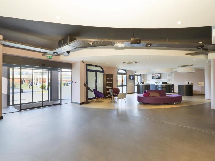 kyriad le blanc mesnil