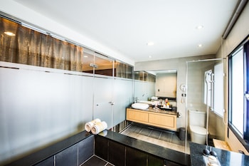 aqua bella hot spring hotel