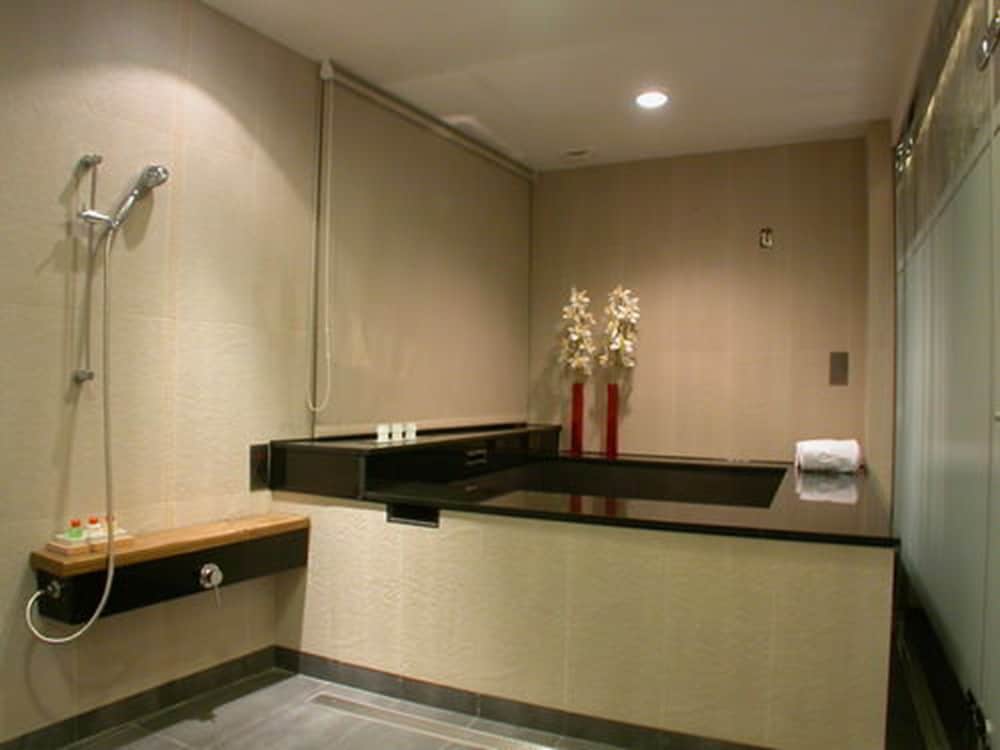 aqua bella hot spring hotel