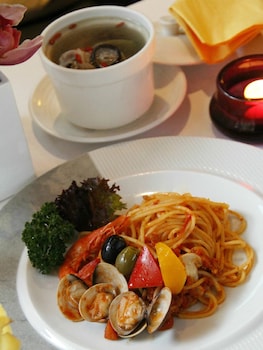 aqua bella hot spring hotel