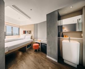 orange hotel ximen