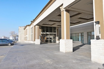 woodbine hotel and suites