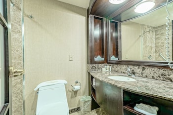 woodbine hotel and suites