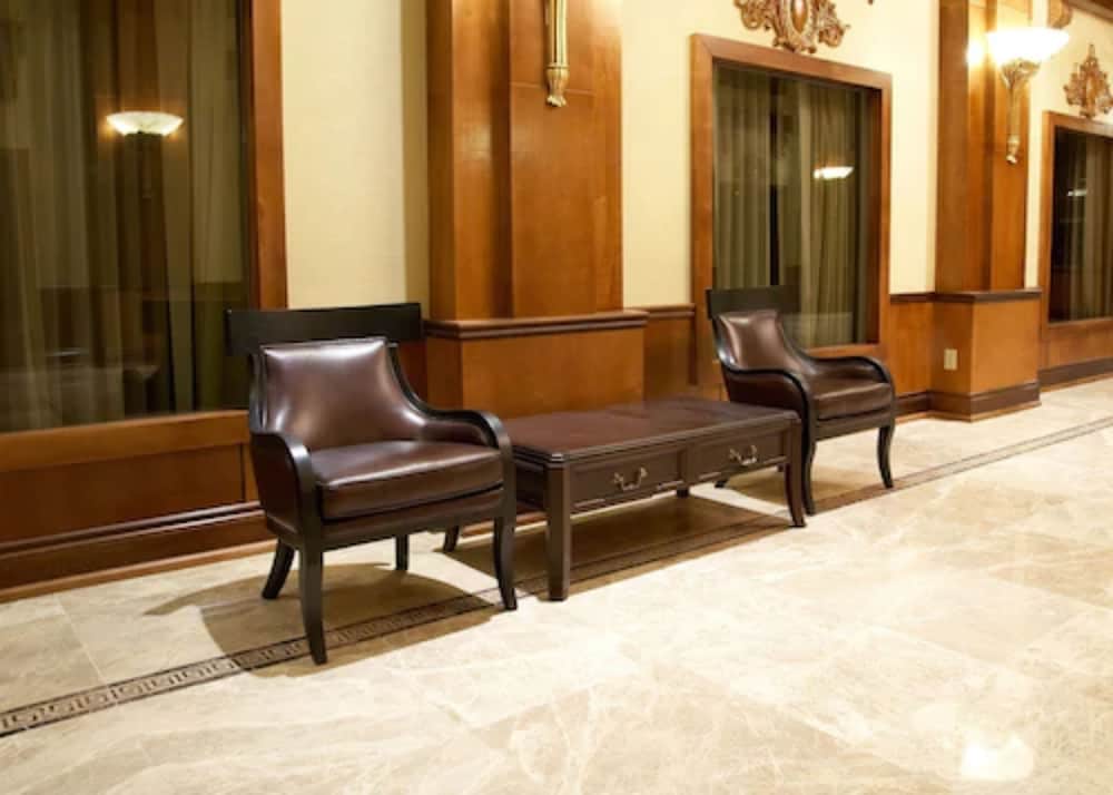 woodbine hotel and suites