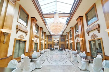 woodbine hotel and suites