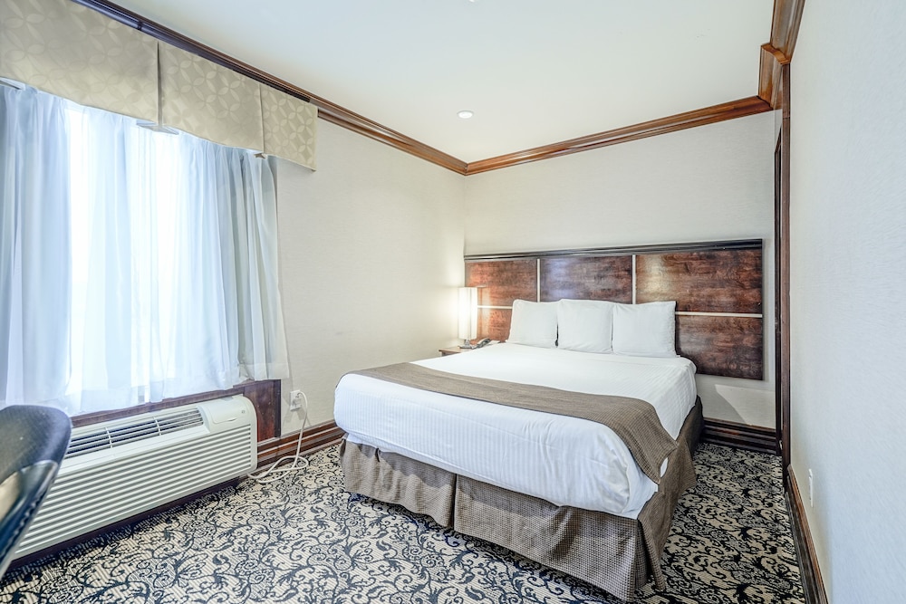 woodbine hotel and suites