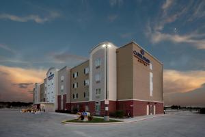 candlewood suites san antonio nw near seaworld an ihg hotel